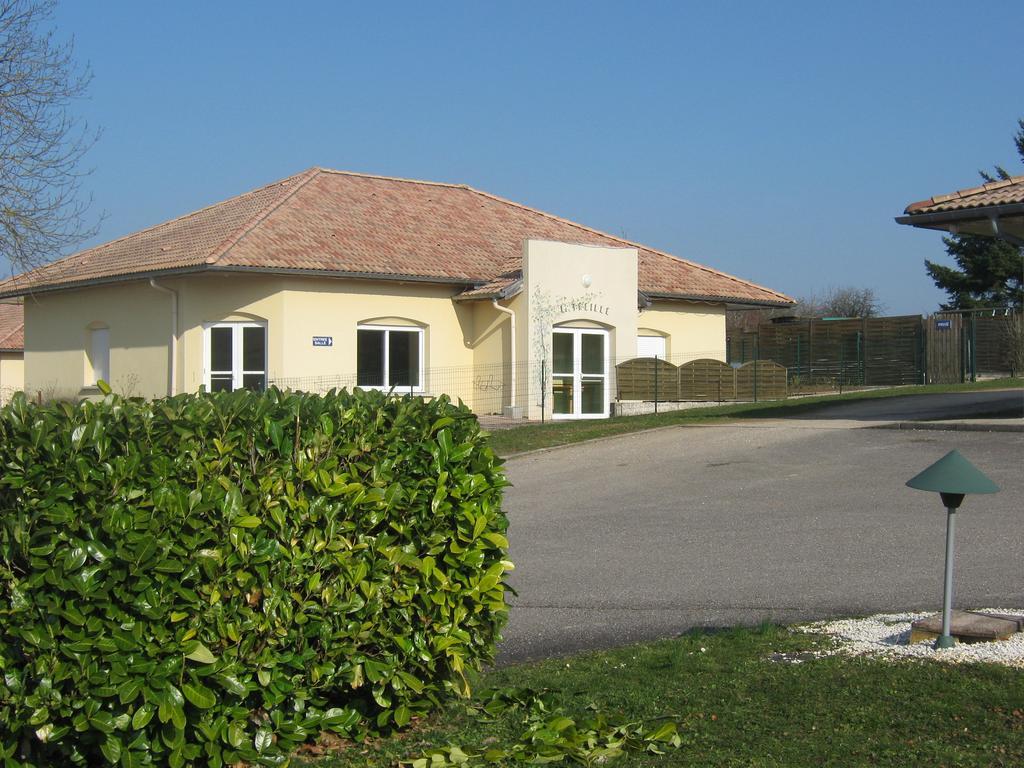 Logis Hotel- Restaurant La Haie Des Vignes Seminaires Et Evenementiel Allain Exterior photo