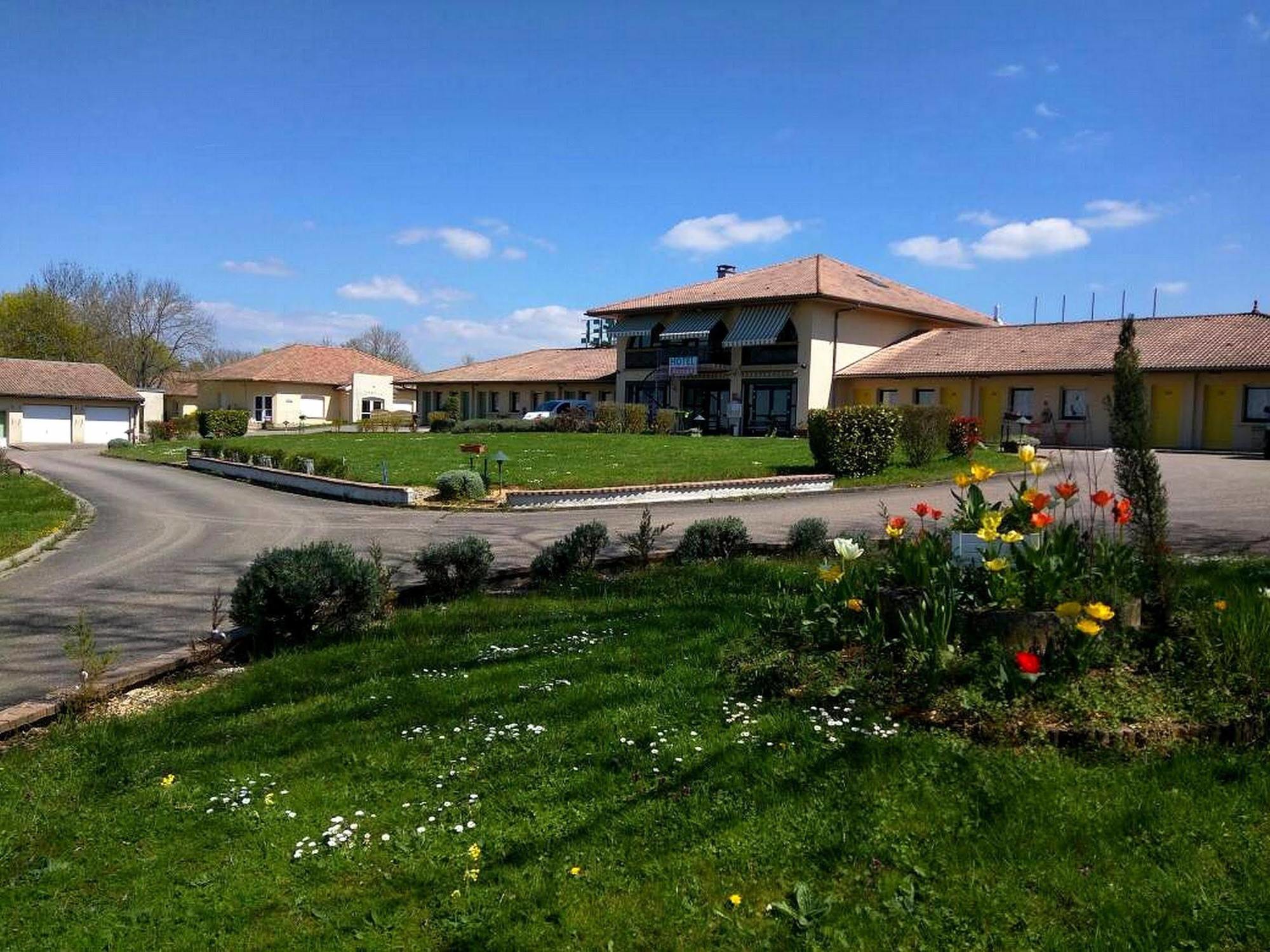 Logis Hotel- Restaurant La Haie Des Vignes Seminaires Et Evenementiel Allain Exterior photo